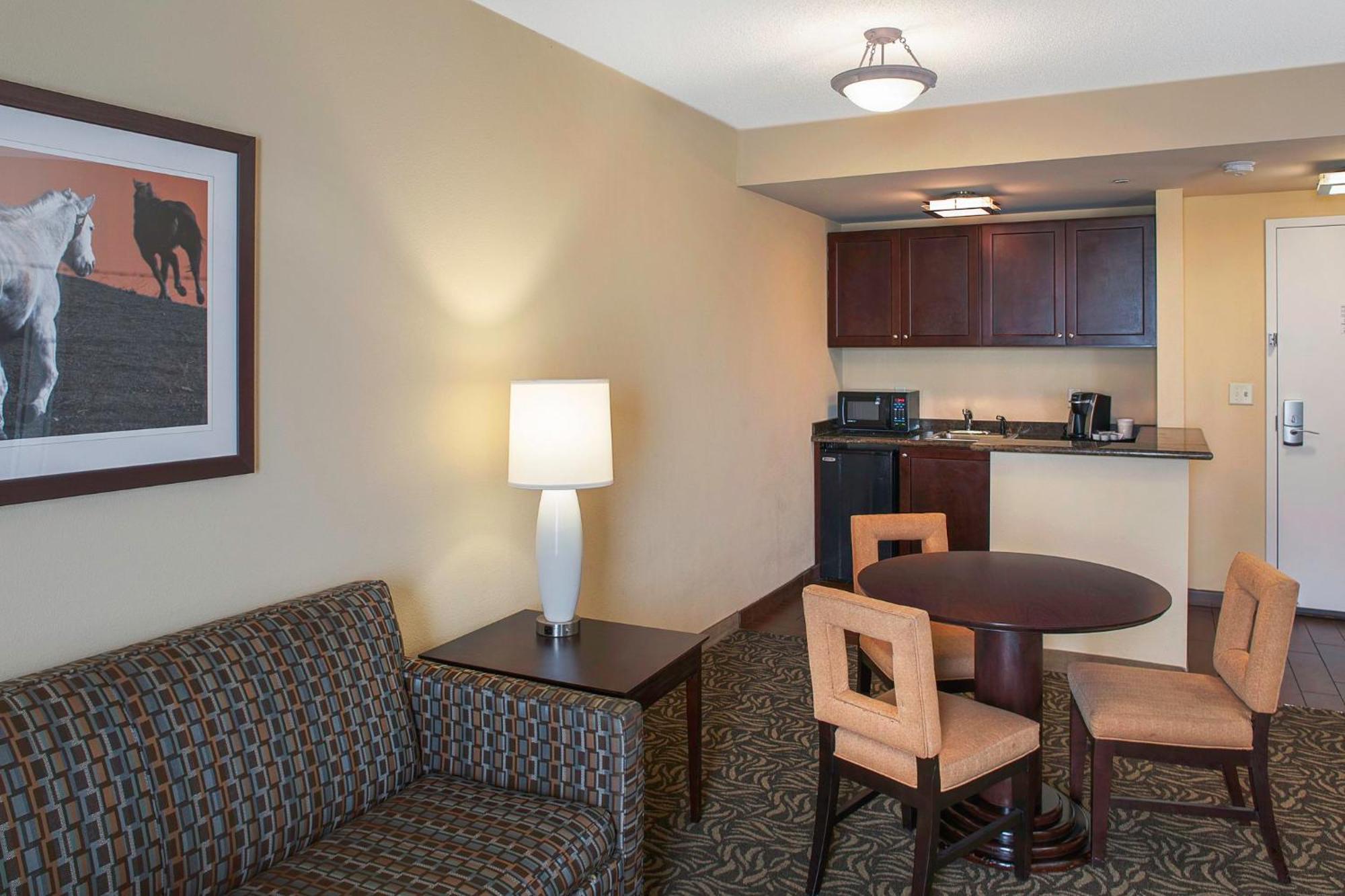 Holiday Inn Ardmore By Ihg Exteriör bild